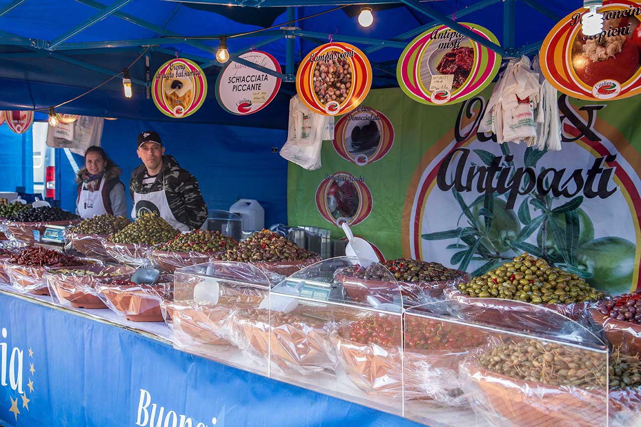 Italiensk Marked på Slotstorvet i Vordingborg