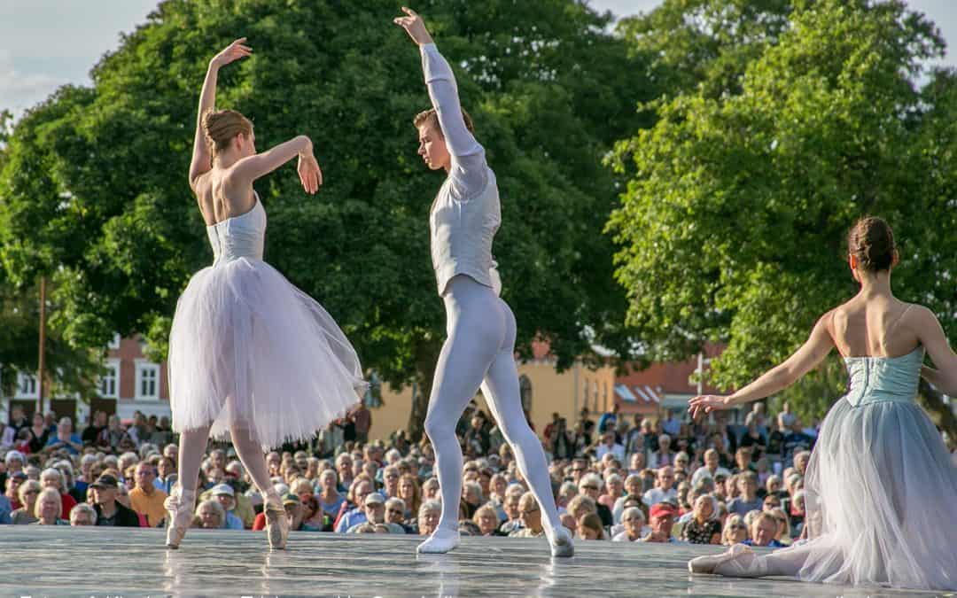 Oplev Den Kongelige Ballets dansere under åben himmel i Stege