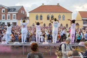 "Artonik" - "The Color of Time". Slotstorvet Vordingborg, 28. august 2015 Waves Festival 2015