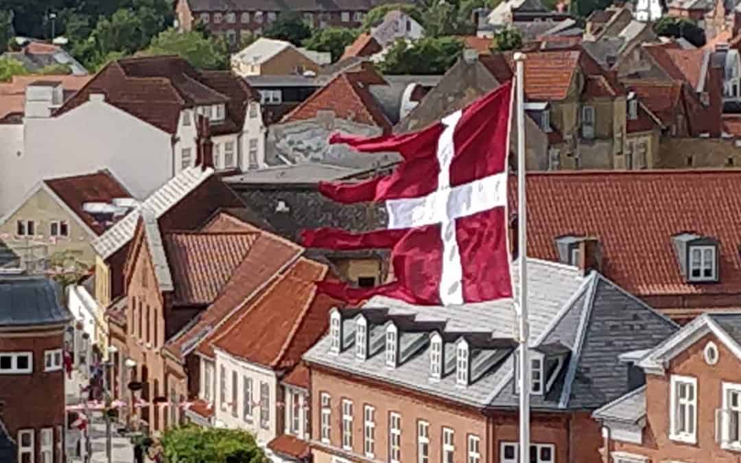 DR programmet “Jim og Ghita” besøger Danmarks Borgcenter i Vordingborg og ser bl.a. på Dannebrog – se med d. 13. oktober på DR 2 eller som stream