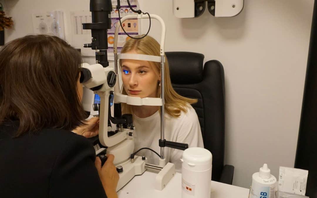 Behandling hos lokal optiker giver synet tilbage