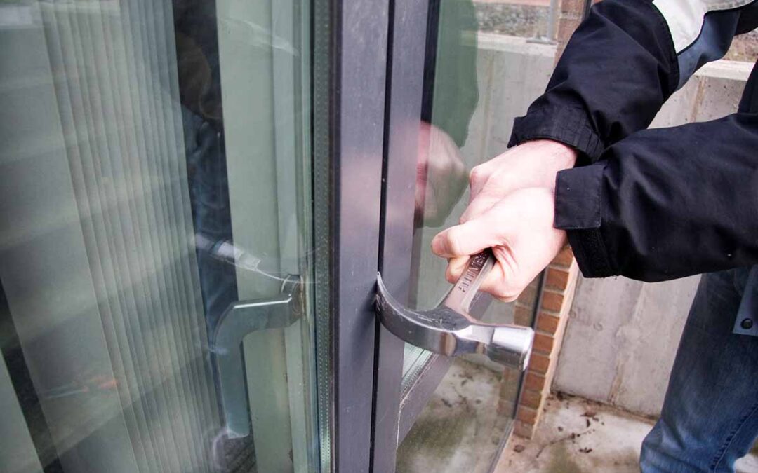 Sådan sikrer du dig mod indbrud i sommerferien