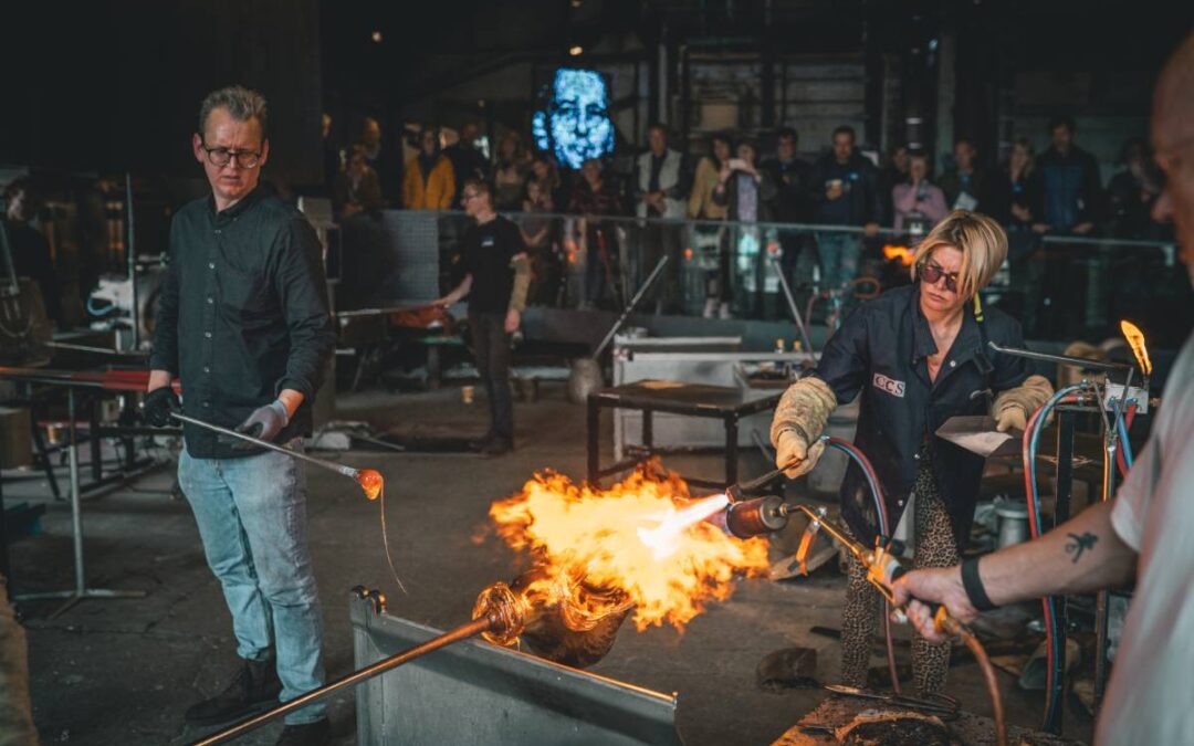 Glasset hyldes i en to-dages glasfestival på Holmegaard Værk