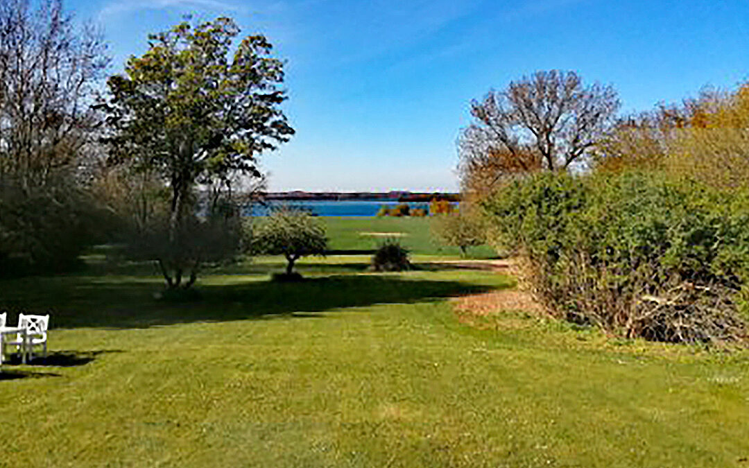 Friluftsgudstjeneste ved Bogø Kirke 2. pinsedag