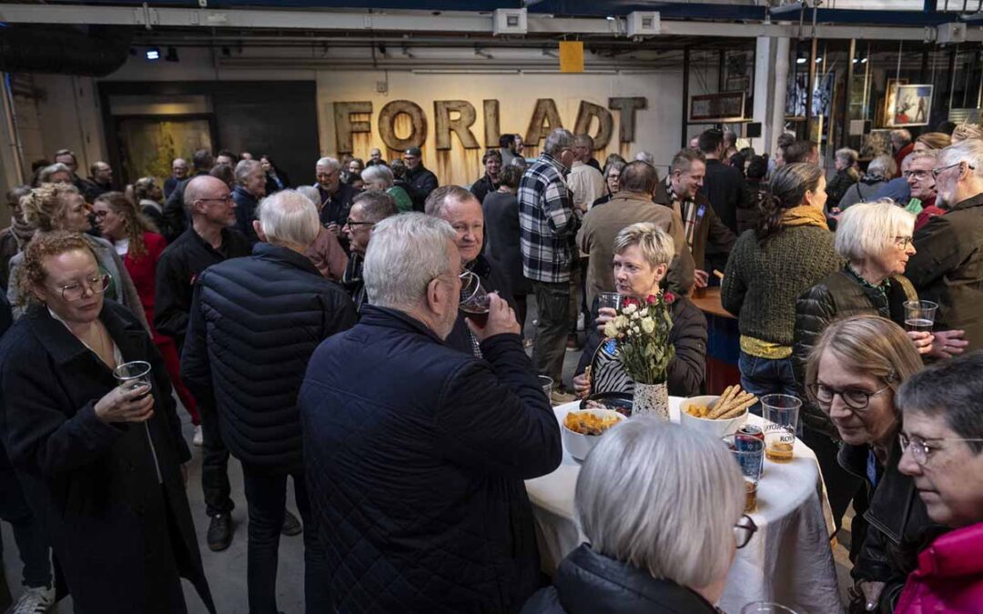Holmegaard er igen FORLADT: Jan Elhøj & Morten Kirckhoff åbner ny særudstilling