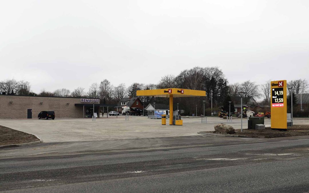 Først åbnede Rema 1000 i Blangslev og nu bliver det også muligt at tanke bilen samme sted