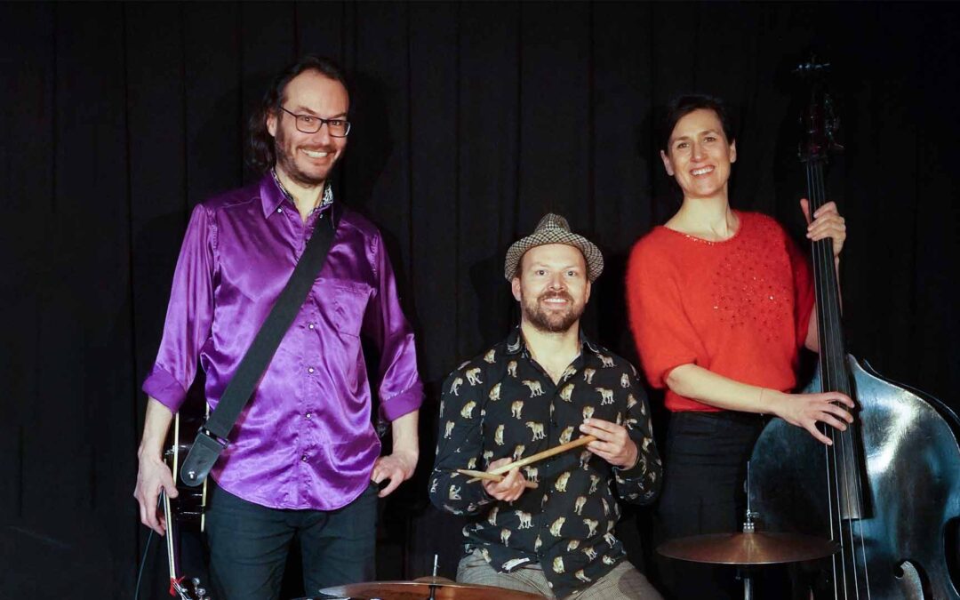 STARS præsenterer Tikke Takke Trio i Hårbøllehuset på Møn