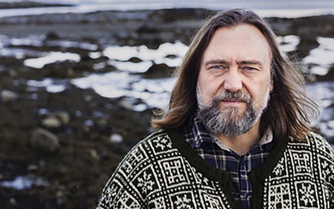 Den populære norske forfatter Carl Frode Tiller kommer til Møn 2. november