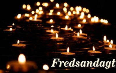 Fredsandagt i Fanefjord Kirke – stemningsfuld atmosfære