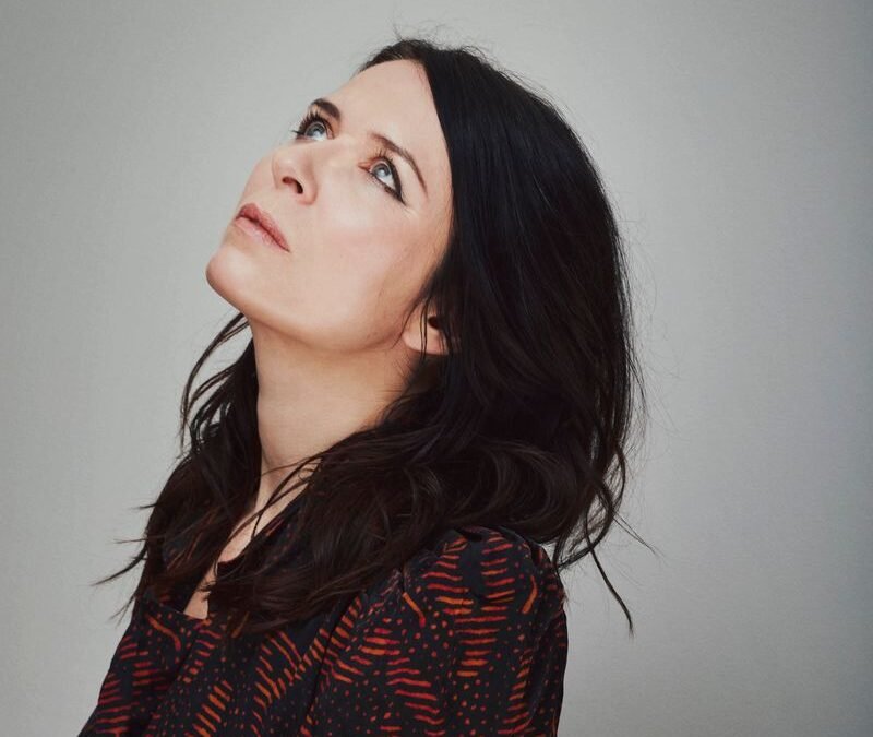 Kira Skov – Live i Gårdhaven hos Sweet & Coffee i Præstø